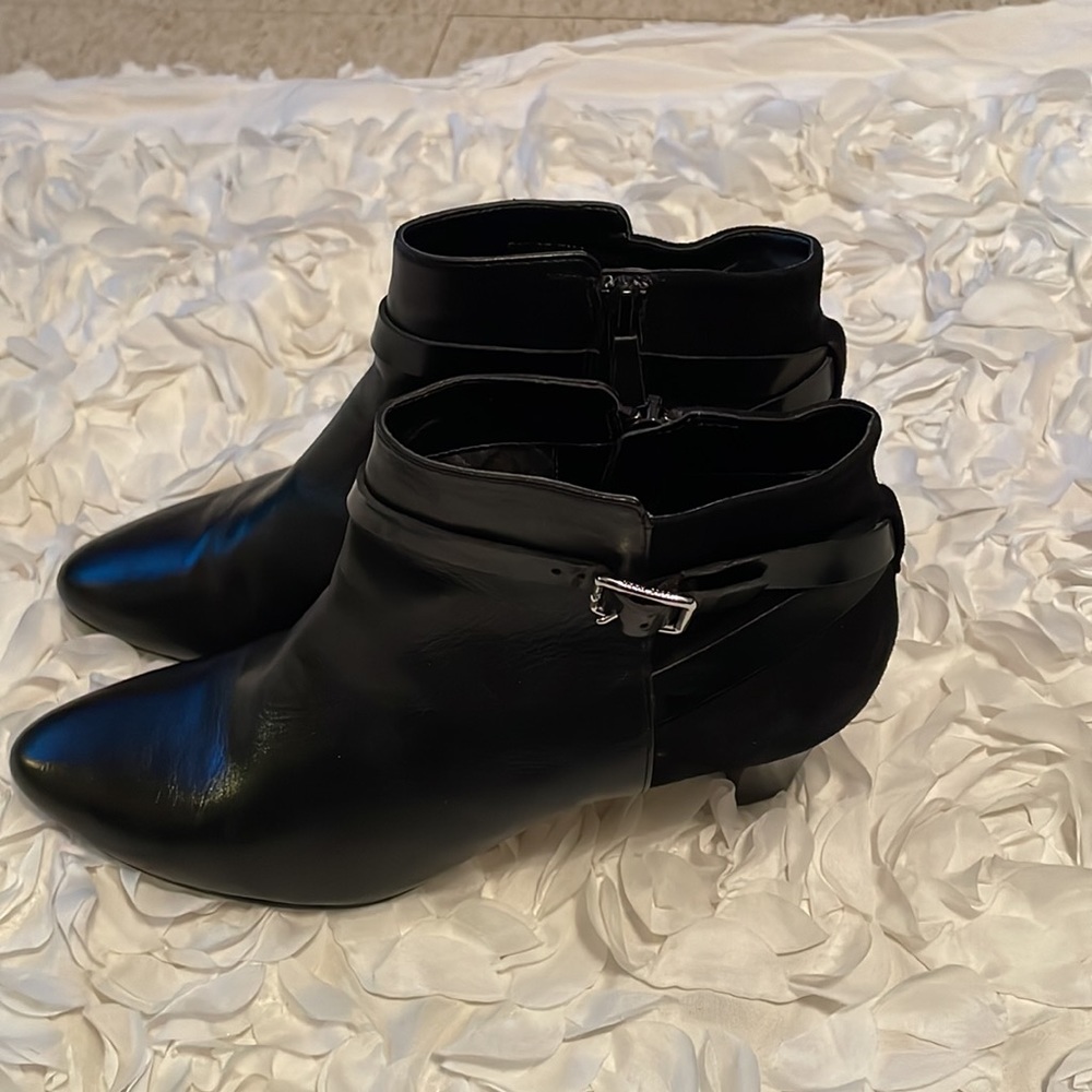 Cole HAAN signature black leather ankle boots - Picture 2 of 5